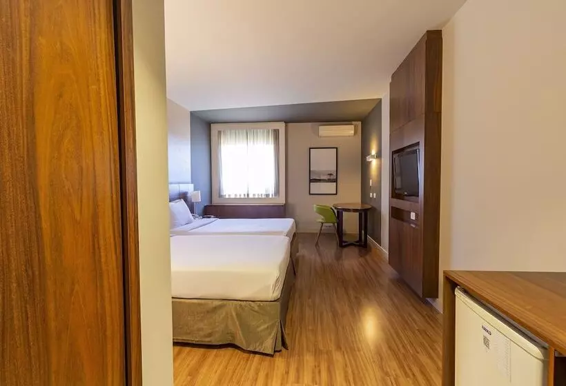 酒店 Cassino Tower Curitiba Aeroporto By Nacional Inn