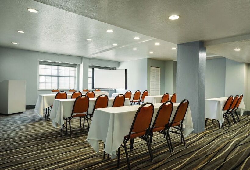 Radisson Hotel Salt Lake City Airport