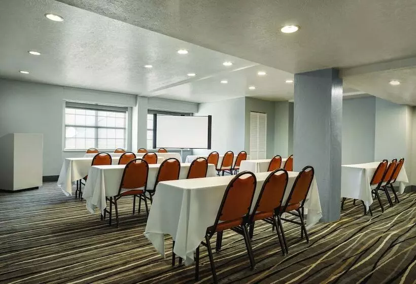 Radisson Hotel Salt Lake City Airport