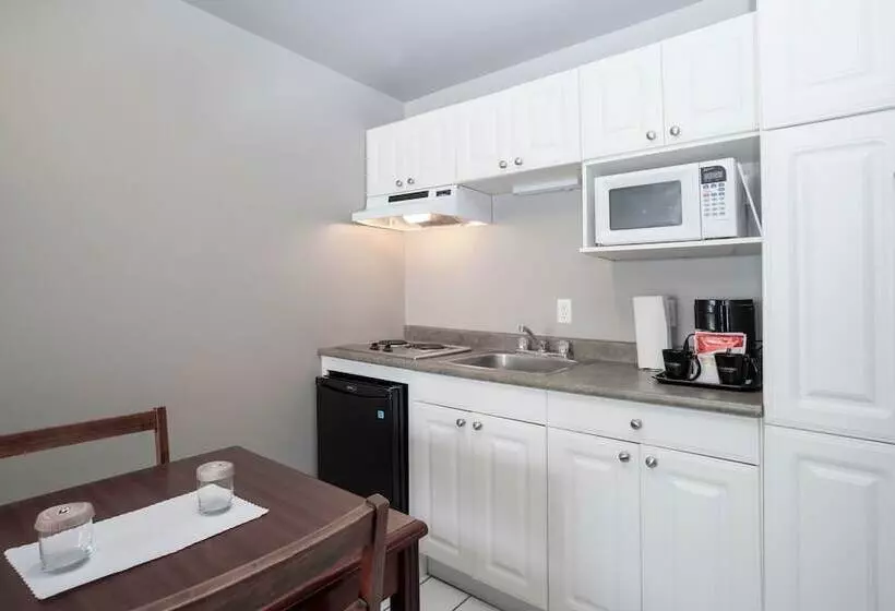 Hotel Sandman Inn Cache Creek