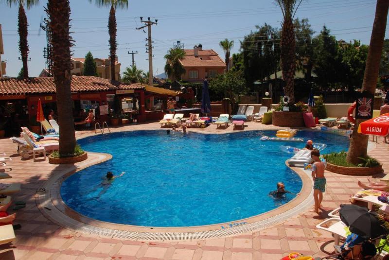 Club Meridyen Apartments