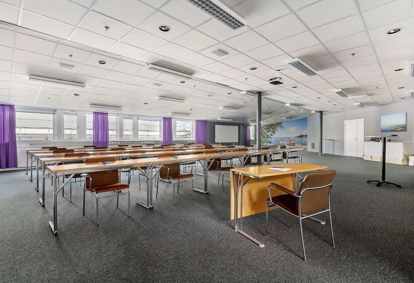 בית מלון כפרי Best Western Eurostop örebro