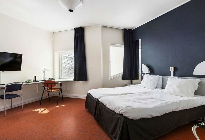 בית מלון כפרי Best Western Eurostop örebro