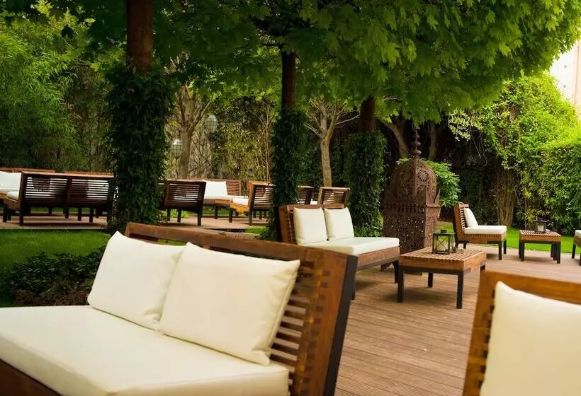 Bristol Hotel   Frankfurt City