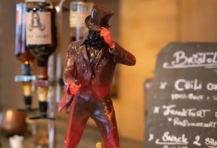 Bristol Hotel   Frankfurt City