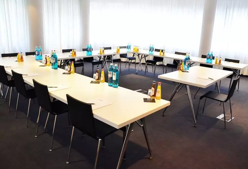 Bristol Hotel   Frankfurt City