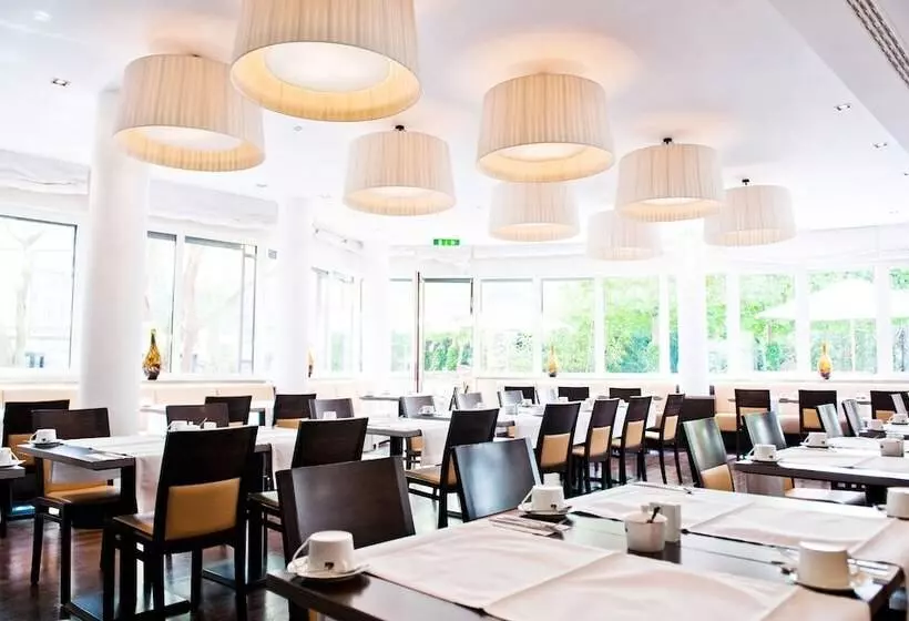 Bristol Hotel   Frankfurt City