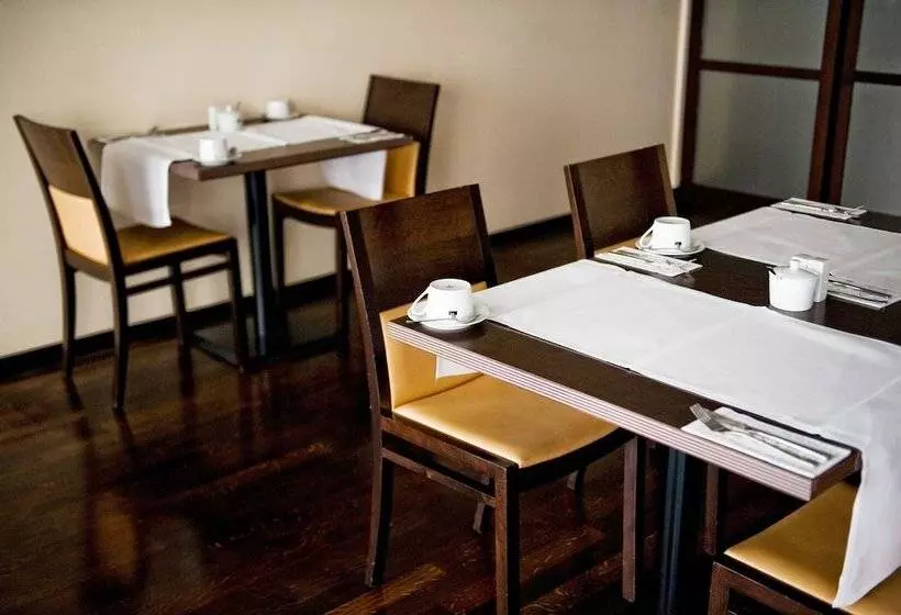 Bristol Hotel   Frankfurt City