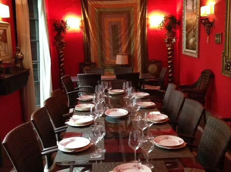 هتل Casa Palacio Pilar Del Toro