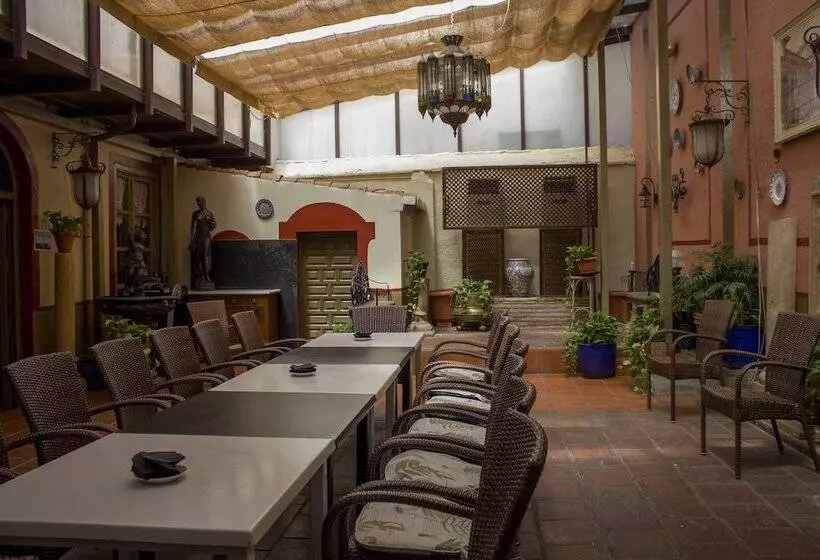 هتل Casa Palacio Pilar Del Toro