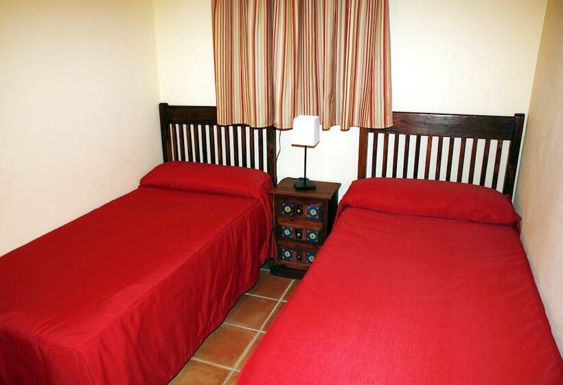 ホテル Complejo Pequeño Rocío   Hostel