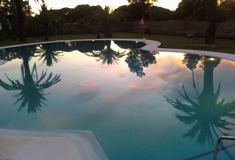 Szálloda Complejo Pequeño Rocío Hostel