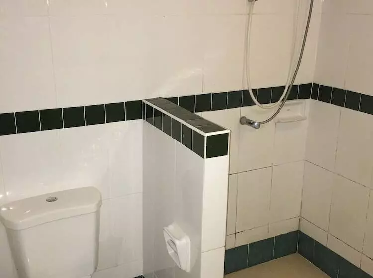 酒店 Drop In Club Resort & Spa