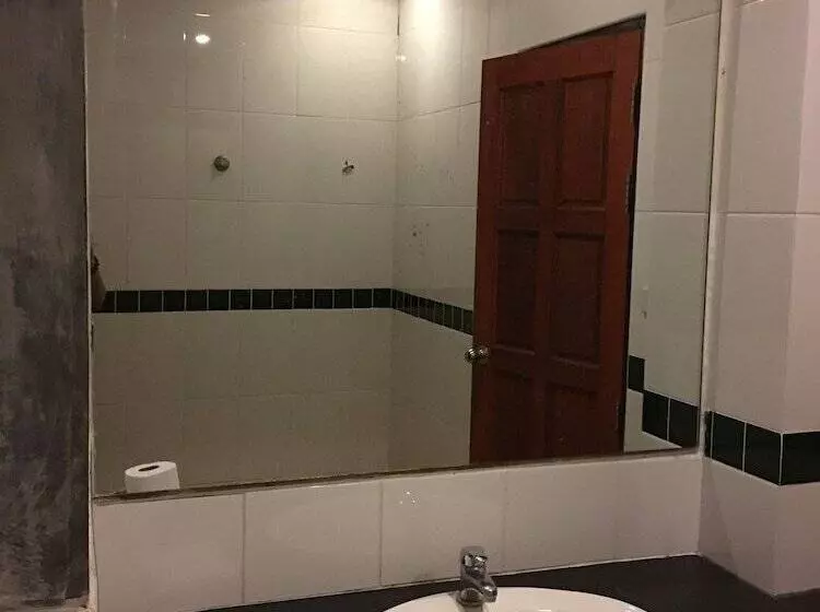 酒店 Drop In Club Resort & Spa