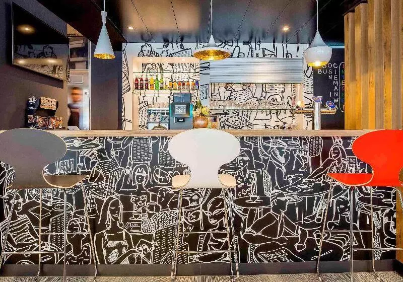 Otel ibis Genève Centre Lac