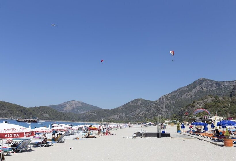 בית מלון כפרי Marcan Beach Adult Only