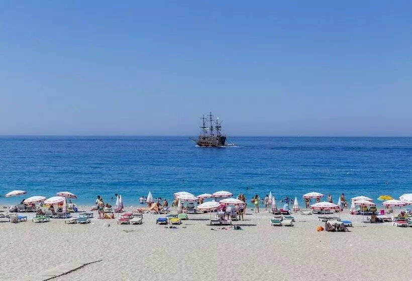 Hotelli Marcan Beach Adult Only