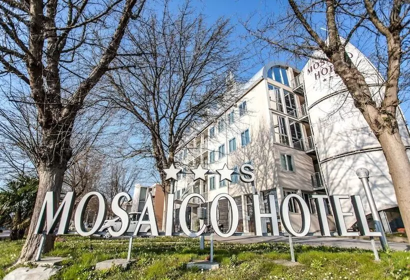 هتل Mosaico