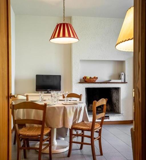 ホテル Roccamare Resort   Ville E Appartamenti