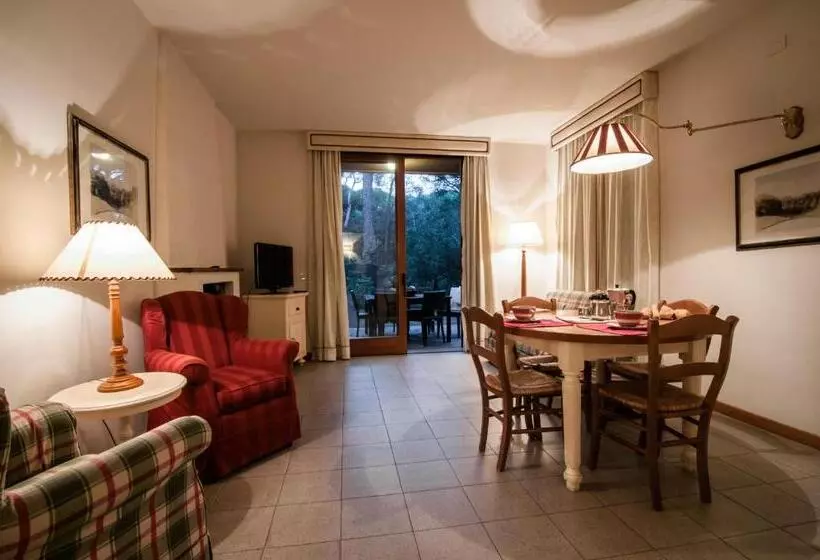 Отель Roccamare Resort   Ville E Appartamenti