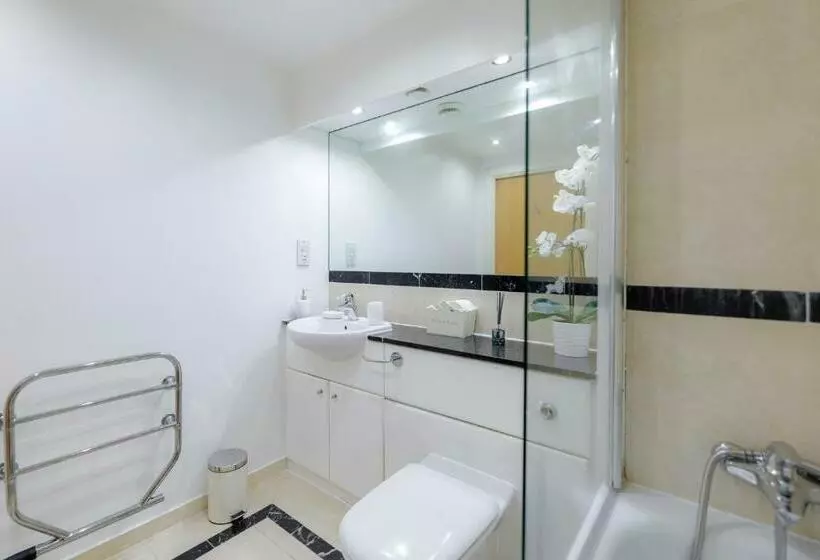 The Grainstor Apartment Excel/02