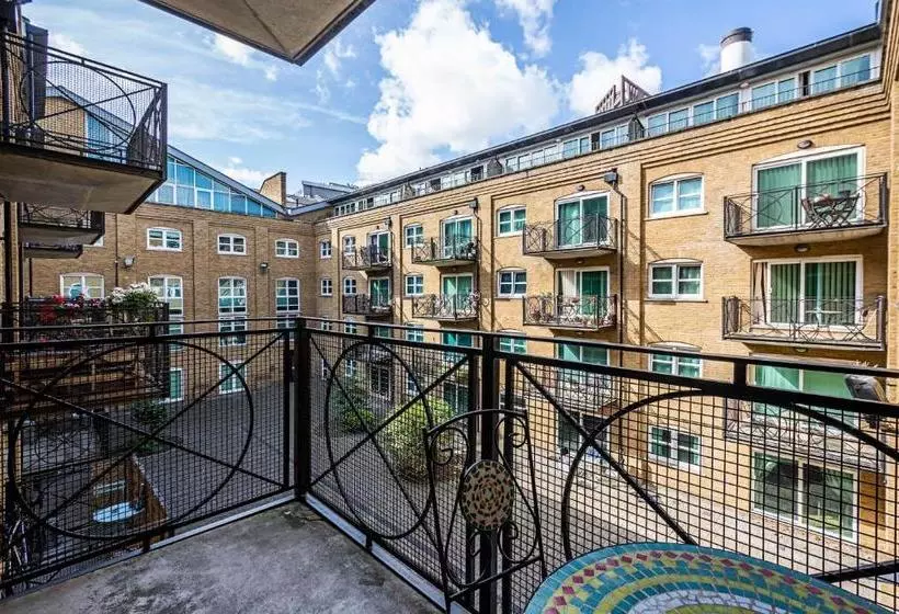 The Grainstor Apartment Excel/02