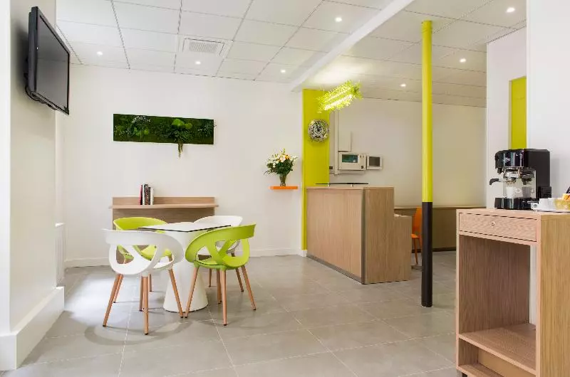 هتل Bel Oranger Gare De Lyon