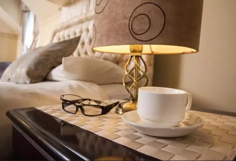 酒店 Cairndow Stagecoach Inn