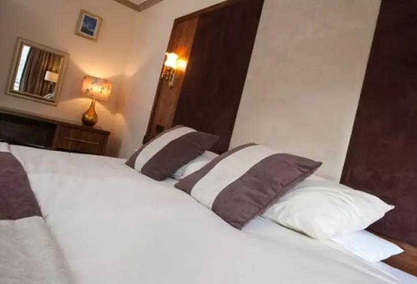 酒店 Cairndow Stagecoach Inn