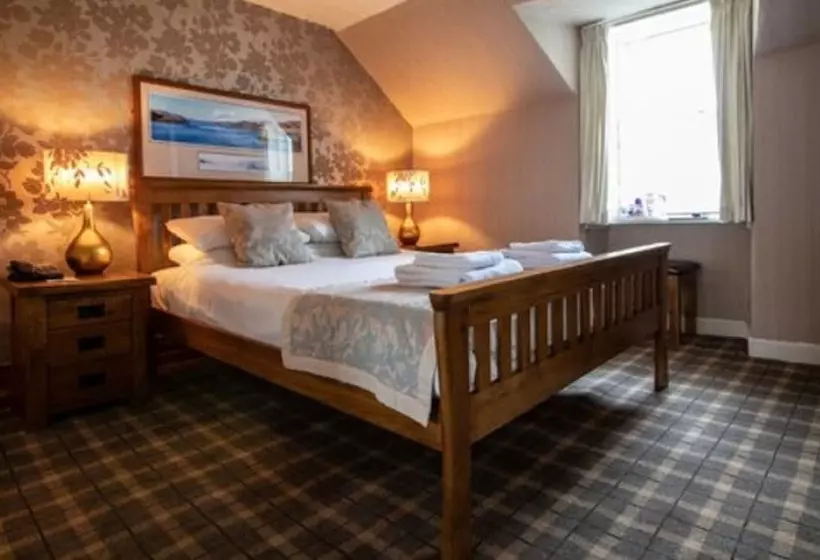 酒店 Cairndow Stagecoach Inn