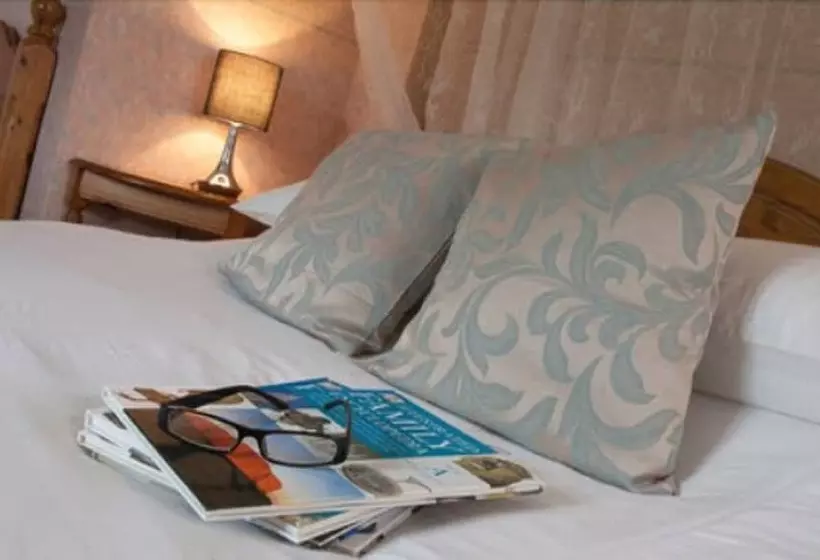 酒店 Cairndow Stagecoach Inn