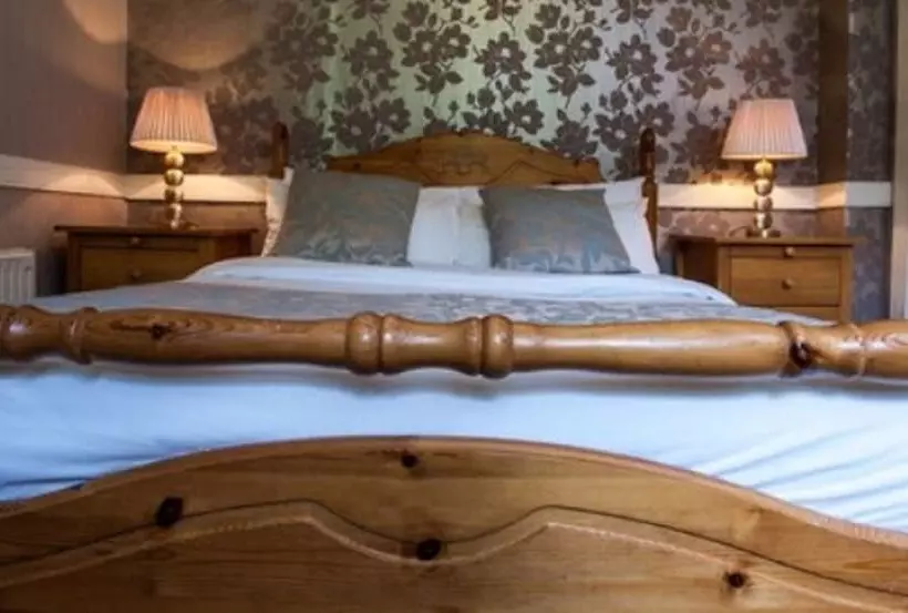 酒店 Cairndow Stagecoach Inn