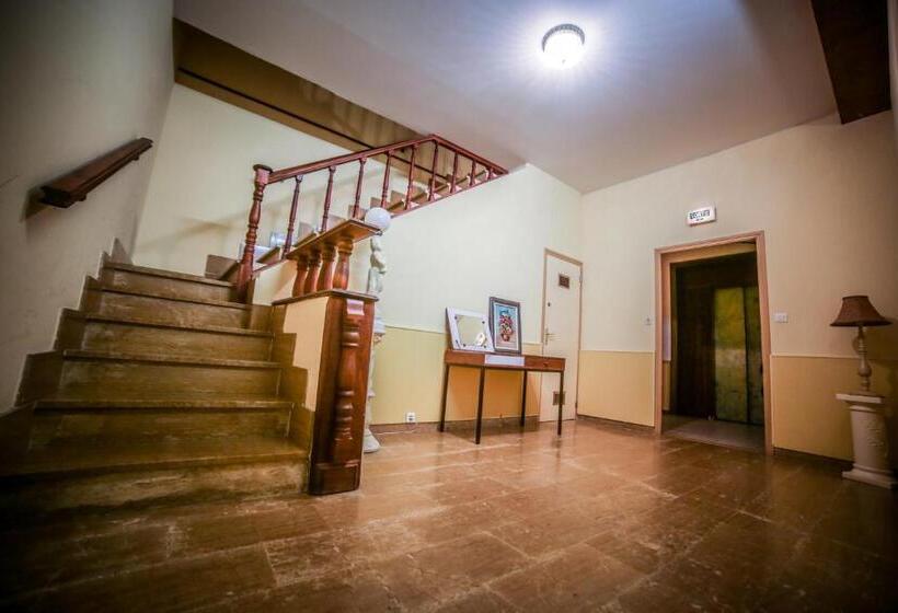 ホテル Castellu Rossu