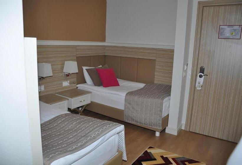 Delphin Deluxe Resort