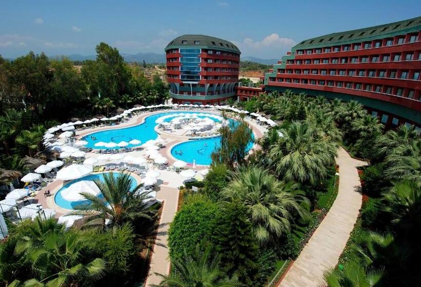 Delphin Deluxe Resort