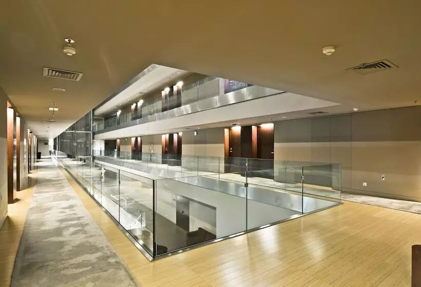 ホテル Golden Tulip Sao Joao Da Madeira