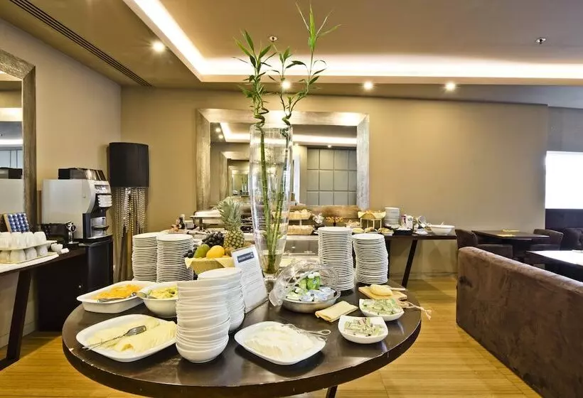 ホテル Golden Tulip Sao Joao Da Madeira