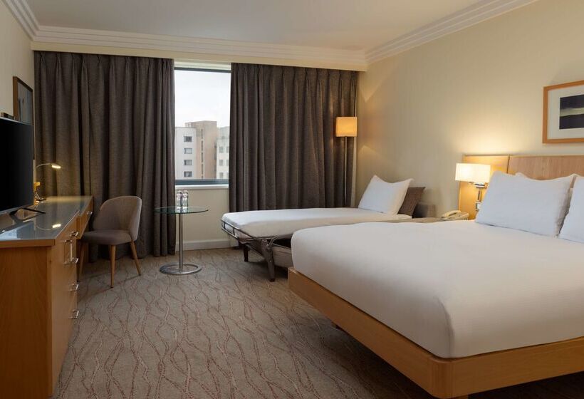 호텔 Hilton Dublin Airport