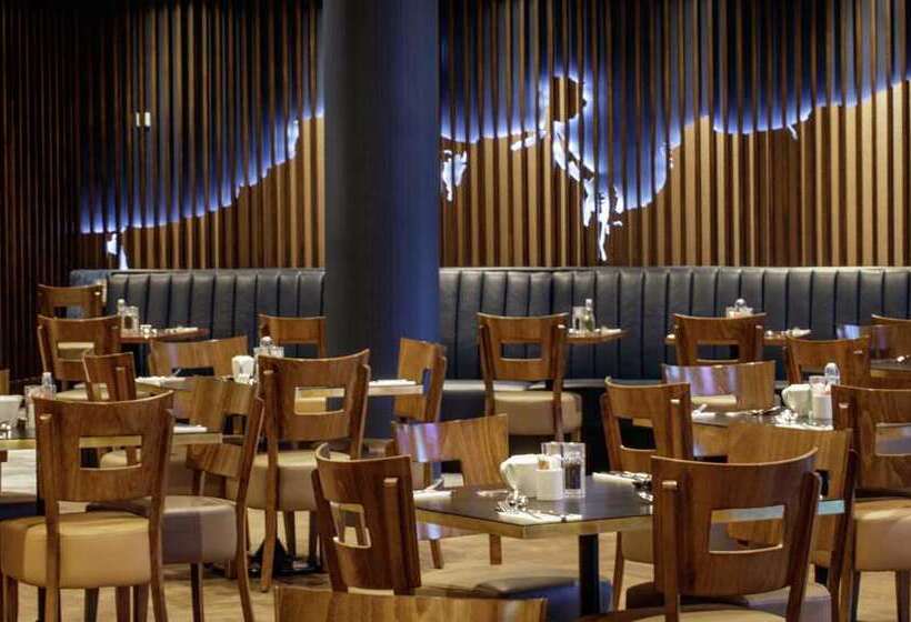 호텔 Hilton Dublin Airport