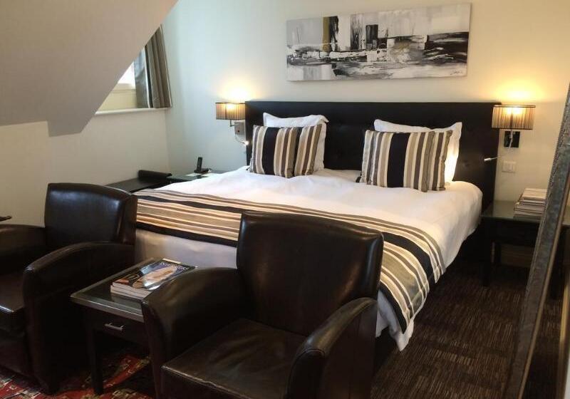 هتل Hôtel La Villa Eugene