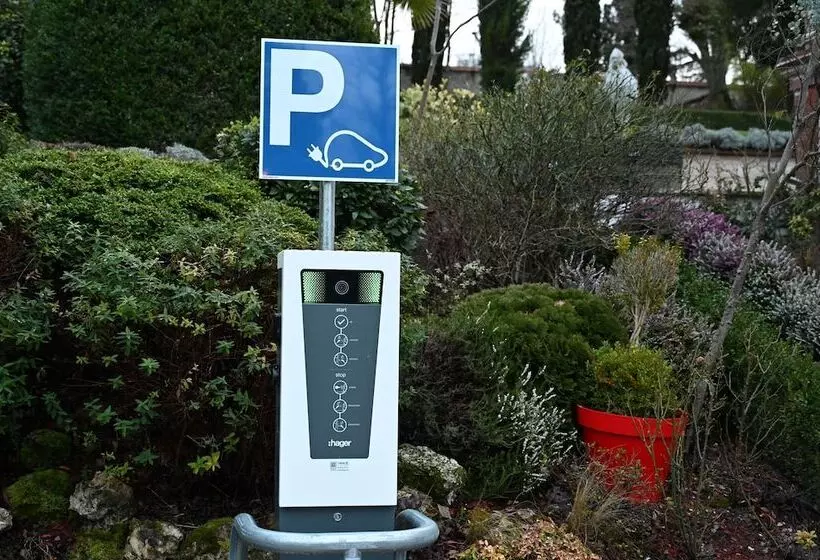 فندق Hôtel La Villa Eugene