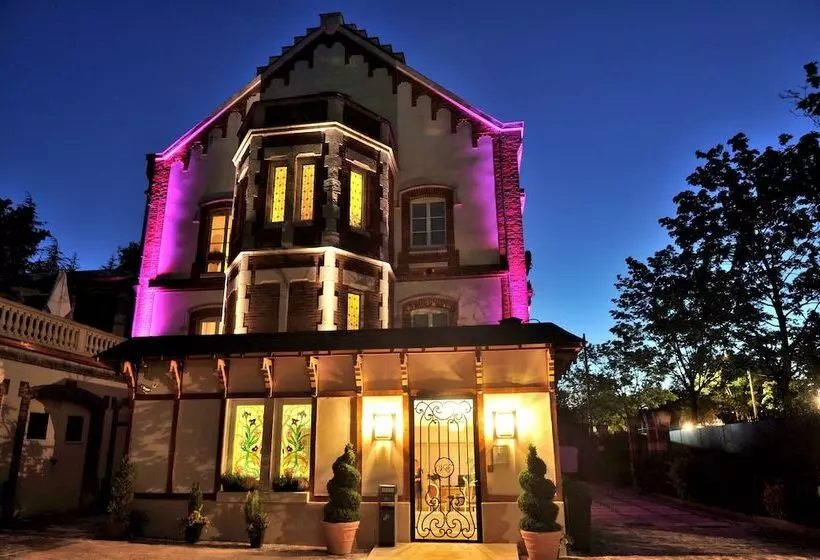 فندق Hôtel La Villa Eugene