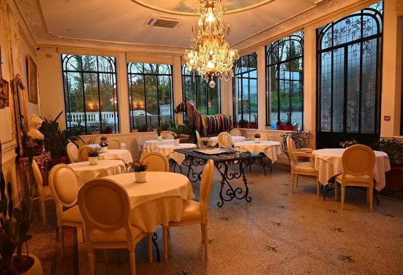 فندق Hôtel La Villa Eugene