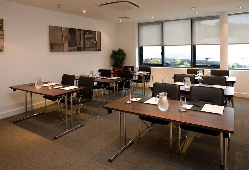 هتل Kilkenny Pembroke