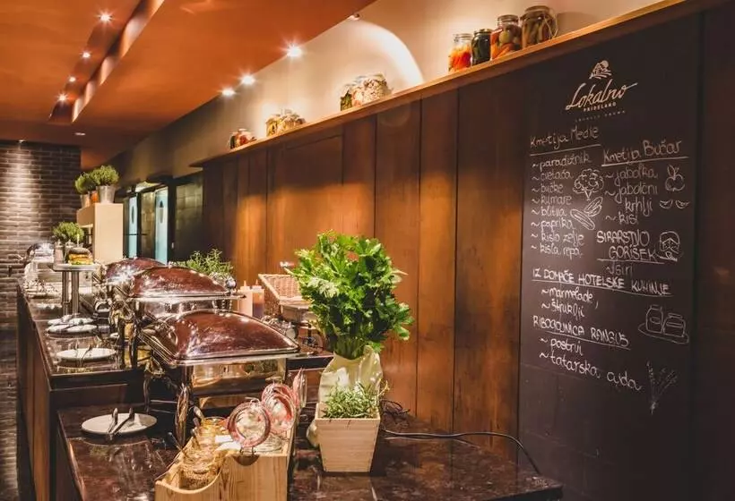 هتل Kristal  Terme Krka