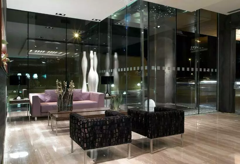 هتل Macia Real De La Alhambra