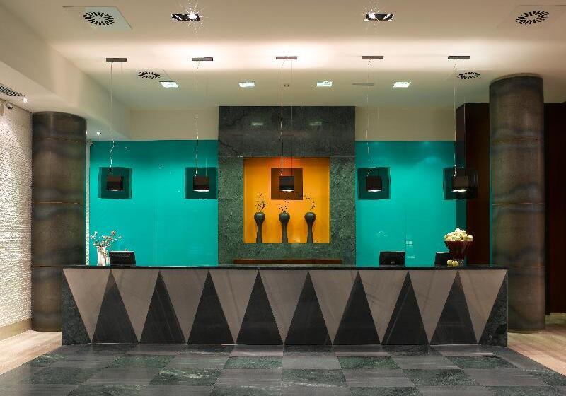 Hotel Macia Real De La Alhambra