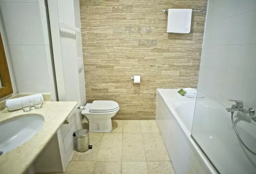 هتل Rembrandt Old Town