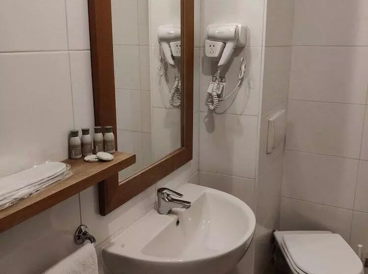 هتل Rembrandt Old Town