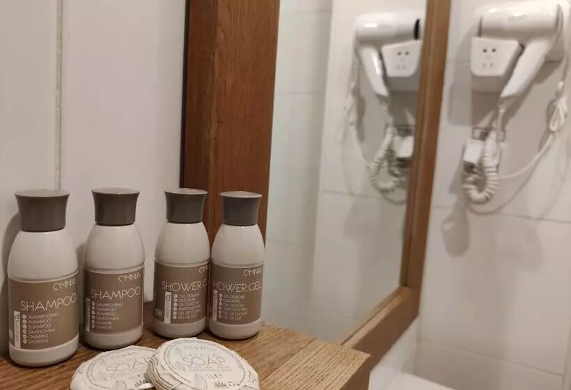 هتل Rembrandt Old Town